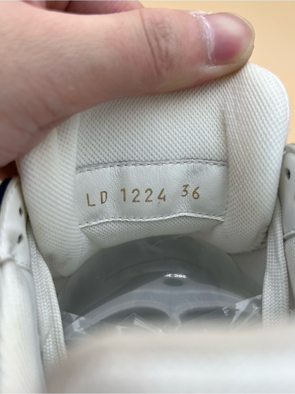 Louis Vuitton White & Navy Monogram Low-Top Sneakers - Picture 6 of 6